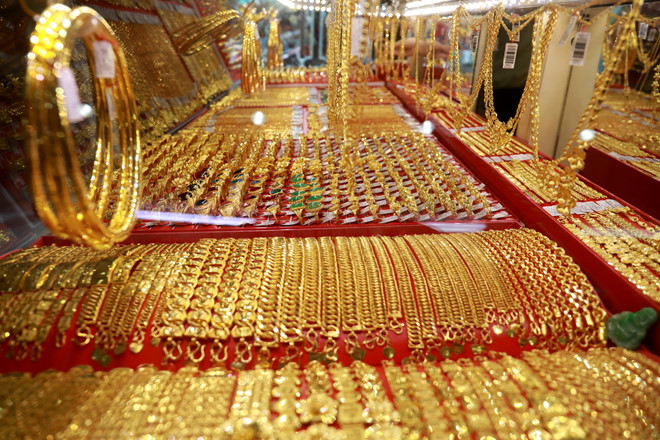 Vàng SJC Phú Quý đa dạng mẫu mã nữ trang và vàng miếng chất lượng.