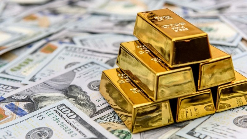 Giá vàng trong nước chịu ảnh hưởng của giá vàng thế giới và tỷ giá đồng USD. 